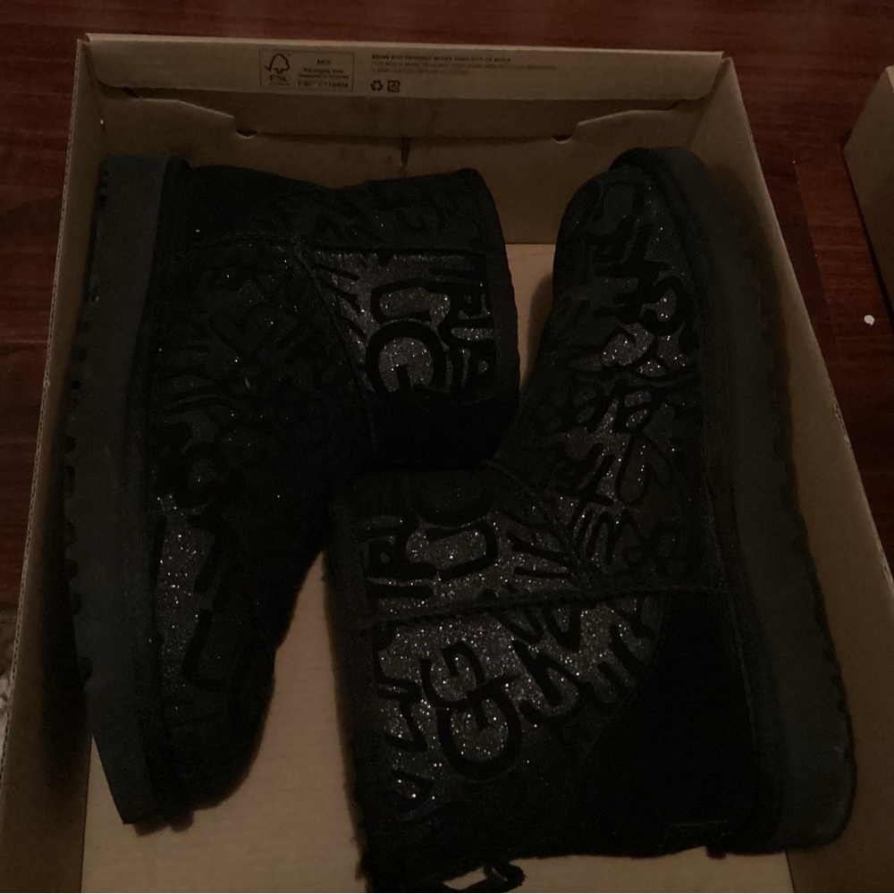 Ugg Sparkling Graffiti Boots